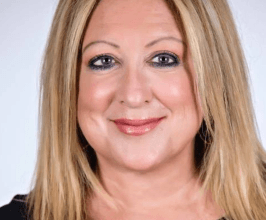 Elayne Boosler - Professional Comedians Speaker