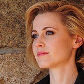 Erika Ebbel - Professional null Speaker