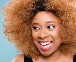 Phoebe Robinson - Professional null Speaker