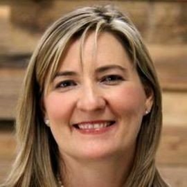 Geraldine Tunnell - Professional Speakers Booking