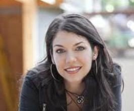 Anitra Mecadon - Professional null Speaker