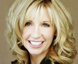 Angela Thomas - Professional Speakers Booking