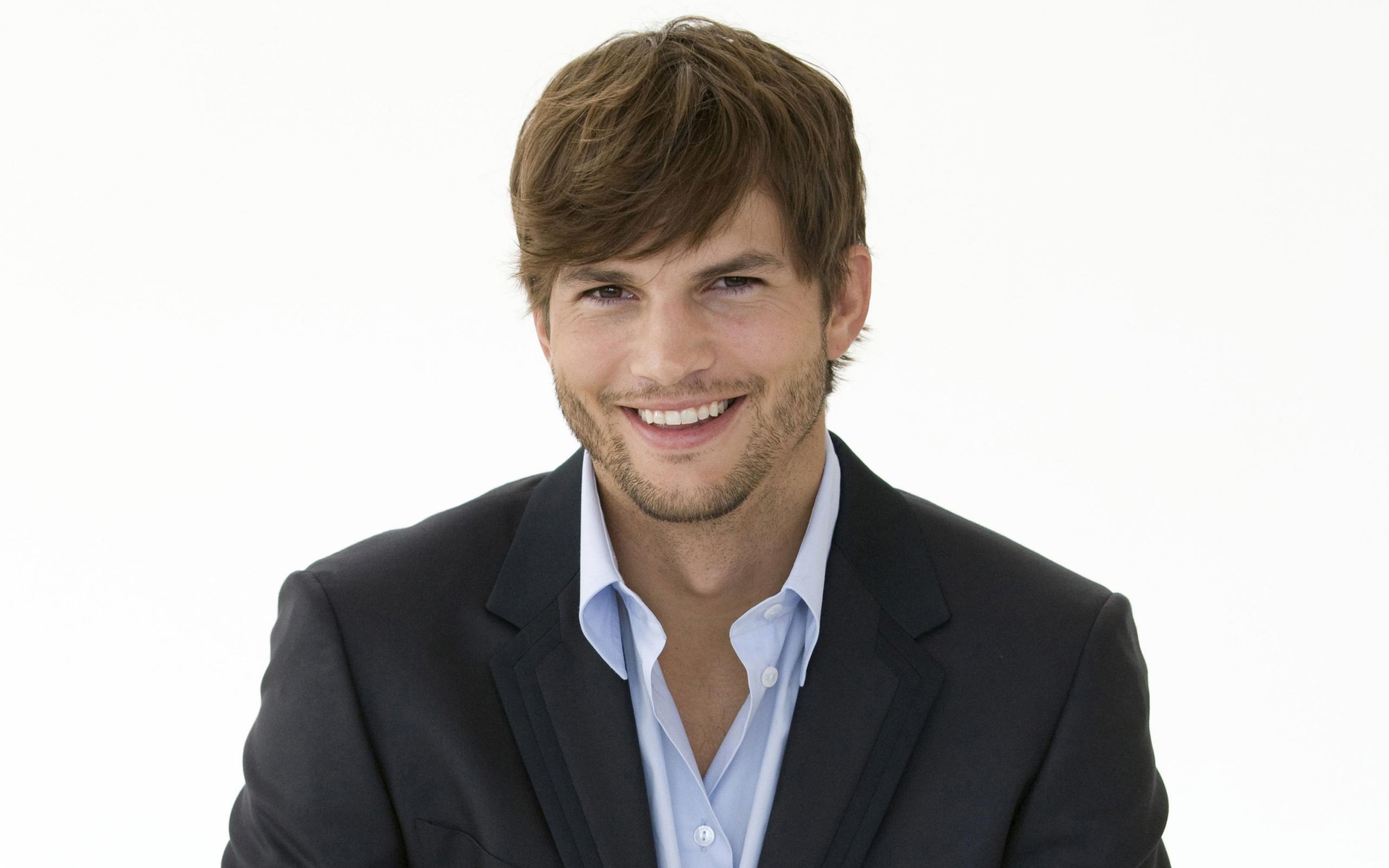 Ashton Kutcher - Professional Speakers Booking