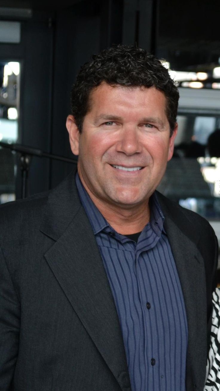 Edgar Martinez - Professional Speakers Booking