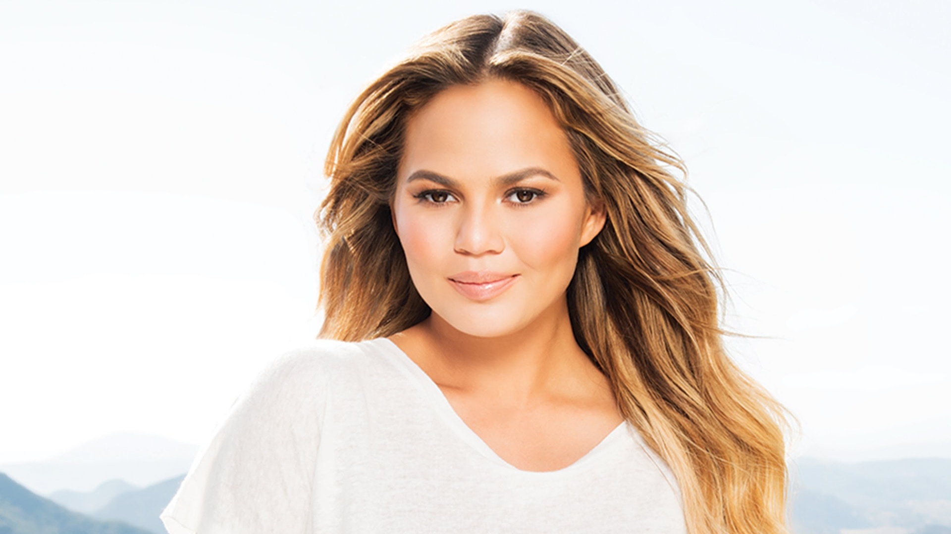 Chrissy Teigen - Professional Speakers Booking