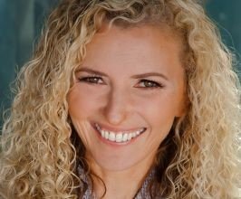 Dr. Carmen Simon - Professional null Speaker