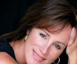 Hillary B. Smith - Professional Speakers Booking