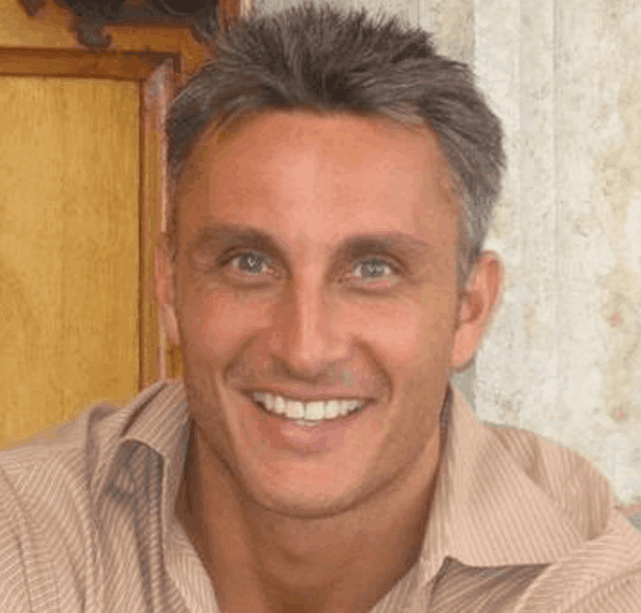 Tullian Tchividjian - Professional null Speaker