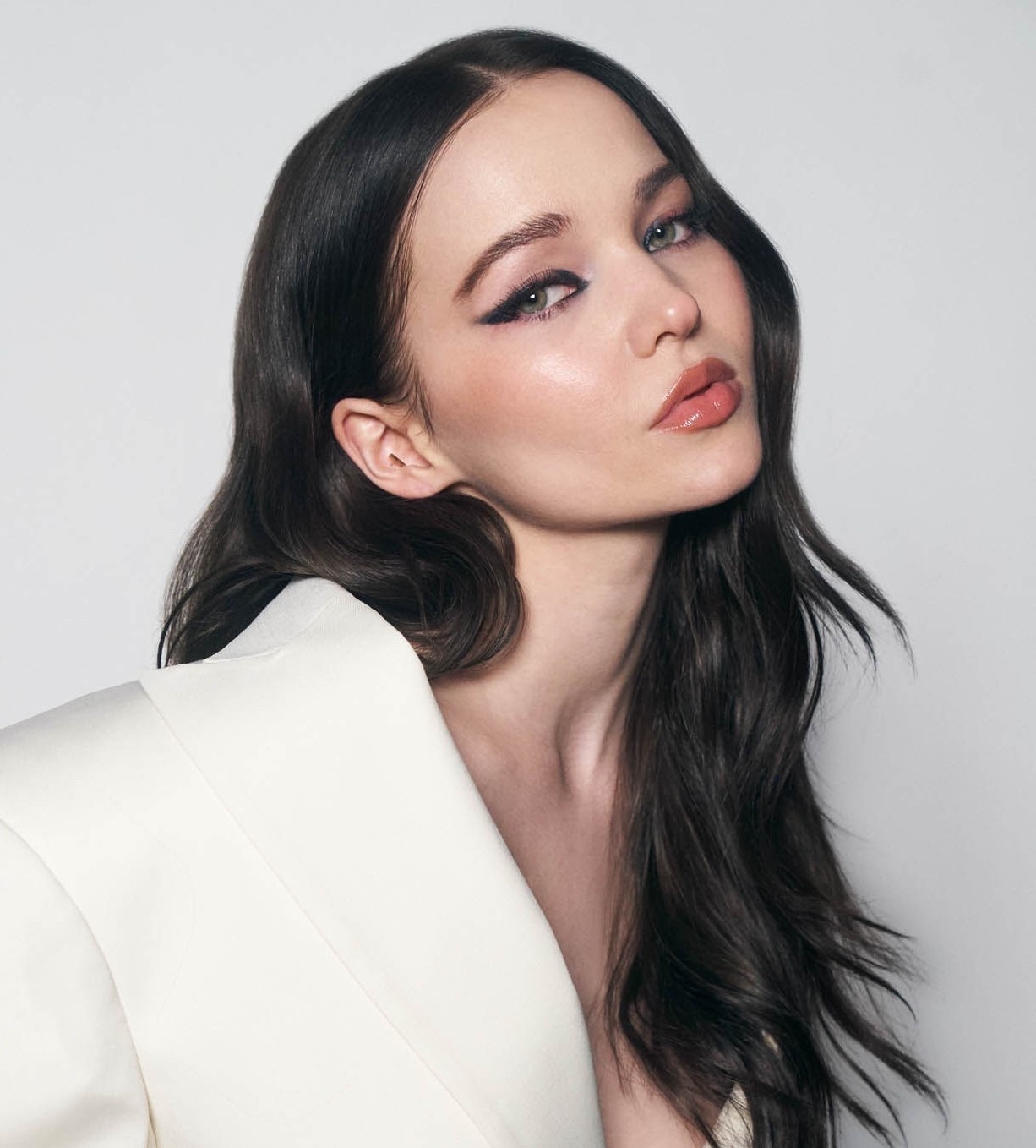 Dove Cameron - Professional null Speaker