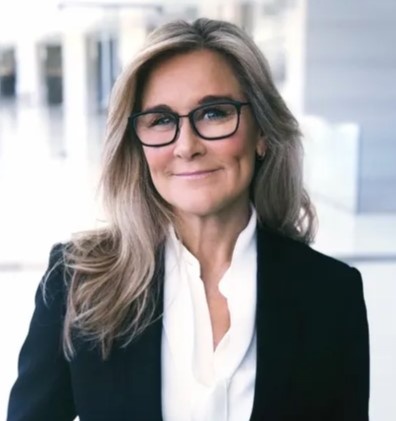 Angela Ahrendts - Professional Speakers Booking