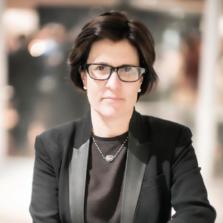 Kara Swisher - Professional Speakers Booking