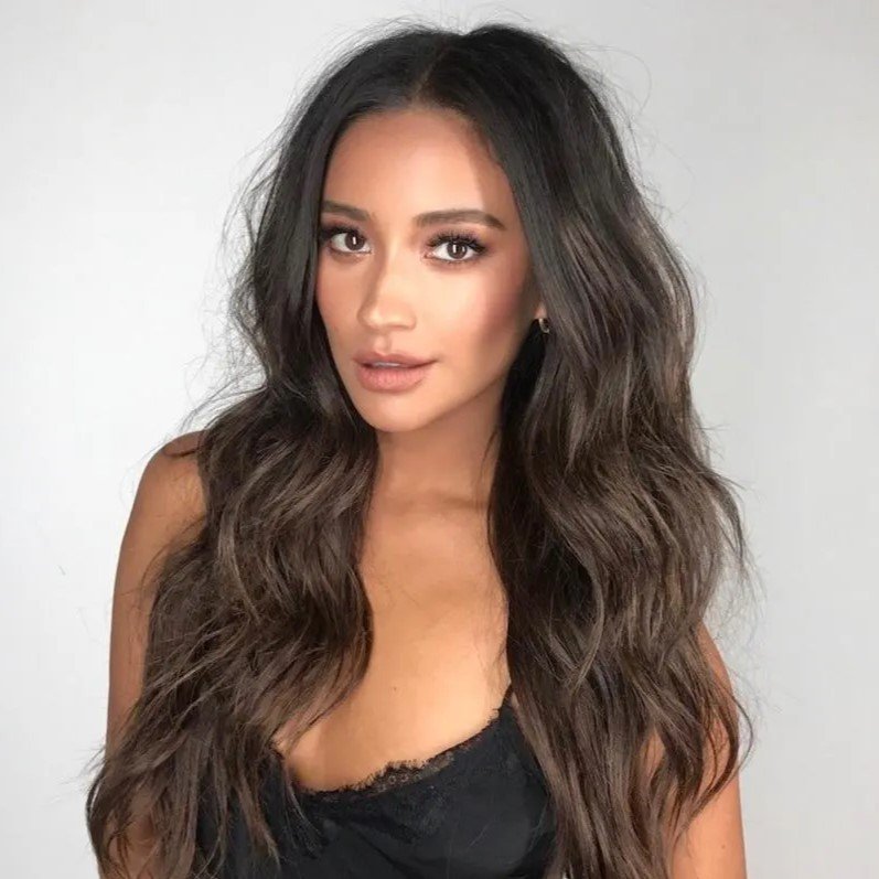 Shay Mitchell - Professional null Speaker