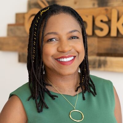 Stacy Brown-Philpot - Professional Speakers Booking