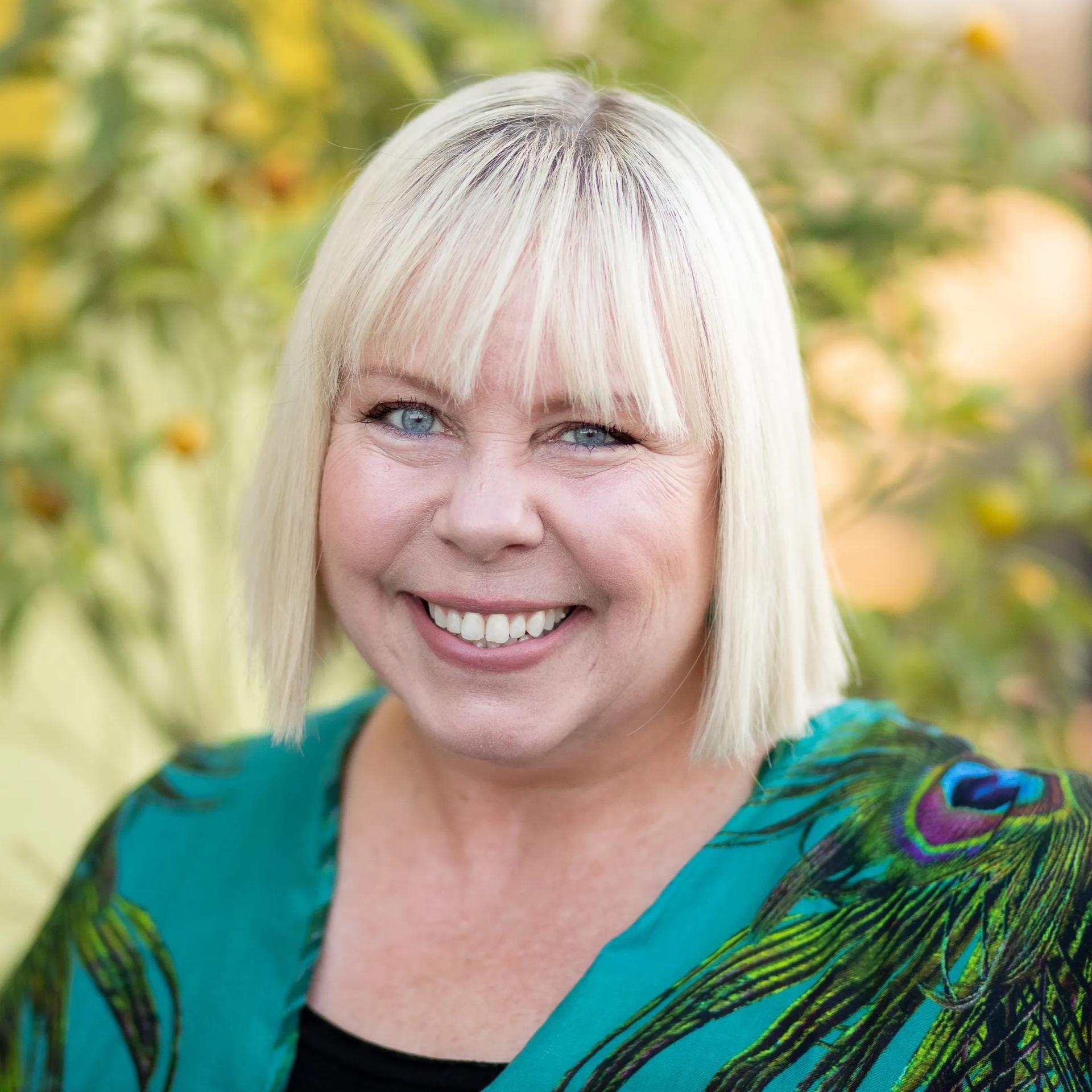 LB Adams - Professional Speakers Booking