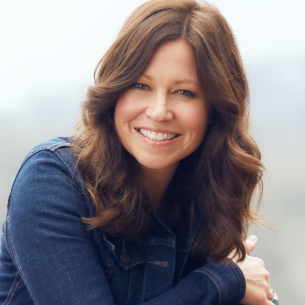 Kelly Minter - Professional Speakers Booking