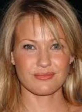 Joey lauren adams young