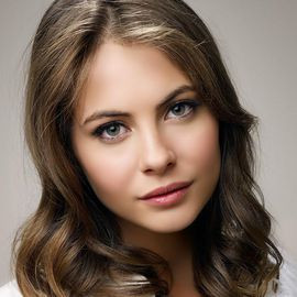 Willa Holland’s Booking Agent and Speaking Fee - Speaker Booking Agency